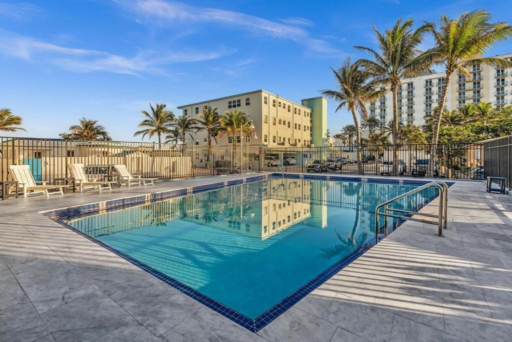Beachfront & Pool Near Marriott Hollywood Beach Εξωτερικό φωτογραφία